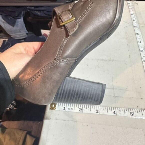 Clarks Collection Women's Leather Block Heel Side Zip Pumps Heels Taupe Size 8M - Picture 12 of 12